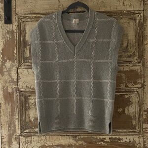a new day Oversized Gray Checkered V-Neck Sweater Vest, Size small